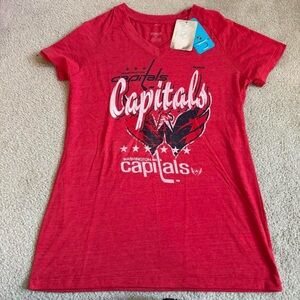 Reebok Washington Capitals NHL Hockey Women’s Red V-Neck T-shirt